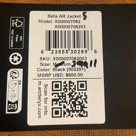 Like new Arc’teryx Men’s Beta Jacket - Picture 2 of 8